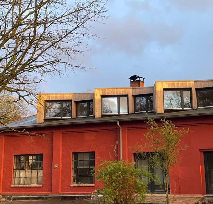 Grosse Wohnung Mit Loggia Templin Esterno foto