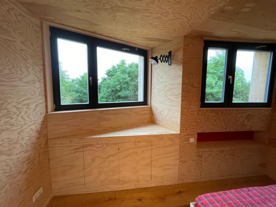 Grosse Wohnung Mit Loggia Templin Esterno foto