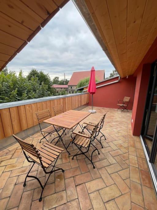 Grosse Wohnung Mit Loggia Templin Esterno foto