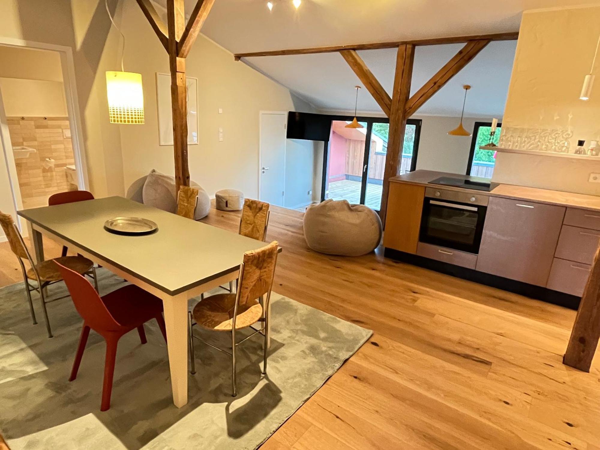 Grosse Wohnung Mit Loggia Templin Esterno foto